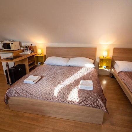 Apartman A Ubytovani U Machu 米库洛夫 外观 照片